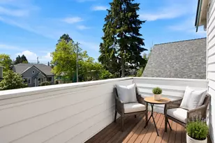 512 N 104th St, Seattle, WA 98133 - Photo 13
