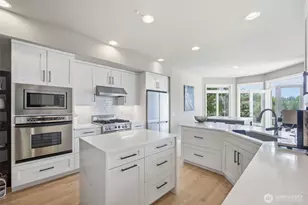 5015 Sound Ave, Everett, WA 98203 - Photo 3