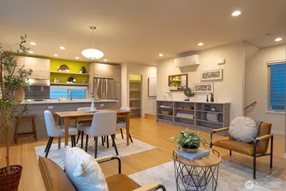 4413 Meridian Avenue N, Seattle, WA 98103 - Photo 1