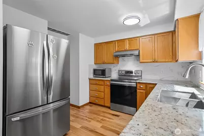 313 10th St #2B, Snohomish, WA 98290 - Photo 9