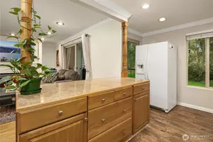 4727 W Lake Sammamish Pkwy SE, Issaquah, WA 98027 - Photo 7