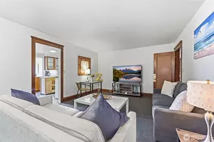 2025 Boylston Ave E, Seattle, WA 98102 - Photo 27