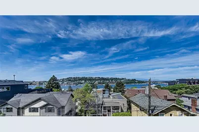 2025 Boylston Avenue E, Seattle, WA 98102 - Photo 13
