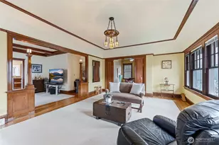 2025 Boylston Ave E, Seattle, WA 98102 - Photo 3