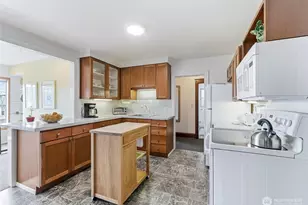 2025 Boylston Ave E, Seattle, WA 98102 - Photo 29