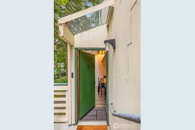 1019 156th Avenue NE #B2, Bellevue, WA 98007 - Photo 5