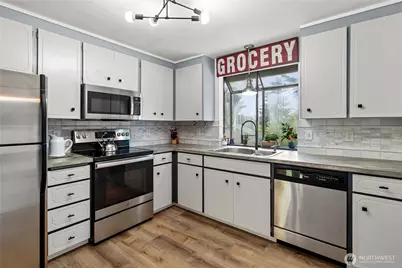 4406 Montclair Drive SE, Lacey, WA 98503 - Photo 11