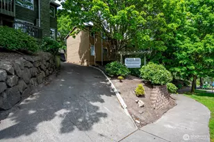 301 W Raye St, Seattle, WA 98119 - Photo 29