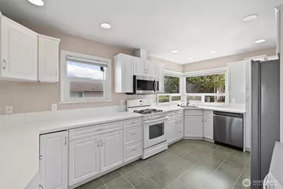 126 W 14th Street, Port Angeles, WA 98362 - Photo 17