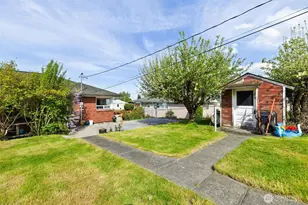 126 W 14th St, Port Angeles, WA 98362 - Photo 35