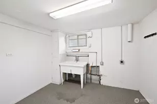 126 W 14th St, Port Angeles, WA 98362 - Photo 29
