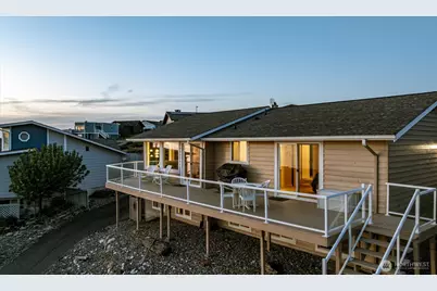 724 Hacienda Drive, Coupeville, WA 98239 - Photo 33