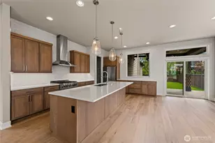 2483 NE 242nd Pl, Sammamish, WA 98074 - Photo 7