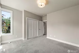 2483 NE 242nd Pl, Sammamish, WA 98074 - Photo 27