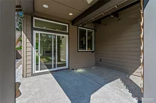 2483 NE 242nd Pl, Sammamish, WA 98074 - Photo 33