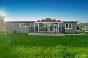 836 S Harmon Way, Orting, WA 98360 - Photo 1