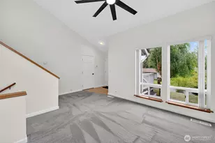 2636 NE Coventry Pl, Bremerton, WA 98311 - Photo 3