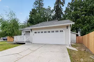 2636 NE Coventry Pl, Bremerton, WA 98311 - Photo 1