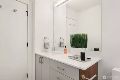 633 13th Avenue E, Seattle, WA 98102 - Photo 15
