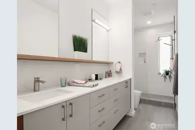 633 13th Avenue E, Seattle, WA 98102 - Photo 19