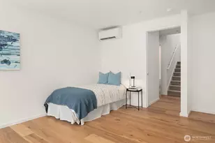 633 13th Ave E, Seattle, WA 98102 - Photo 13