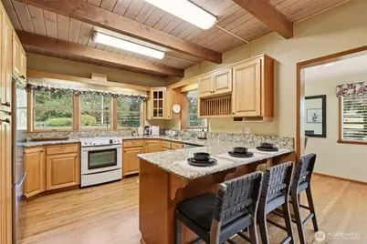 15714 Larson Lane, Mount Vernon, WA 98273 - Photo 13