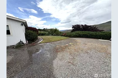 1634 Sunset Dr, Wenatchee, WA 98801 - Photo 5