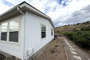 1634 Sunset Dr, Wenatchee, WA 98801 - Photo 3