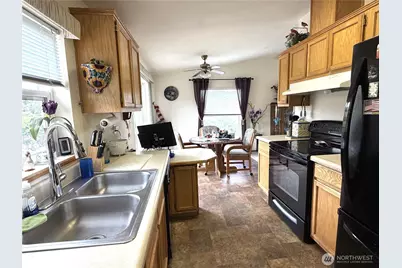 1634 Sunset Dr, Wenatchee, WA 98801 - Photo 13