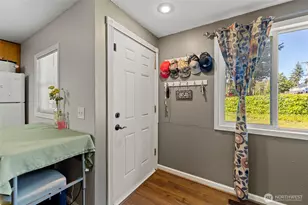 583 Salal St, Oak Harbor, WA 98277 - Photo 3