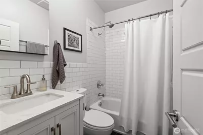 4420 Dayton Avenue N #Unit 2, Seattle, WA 98103 - Photo 21