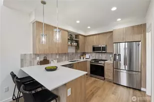 12002 31st Ave NE, Seattle, WA 98125 - Photo 9