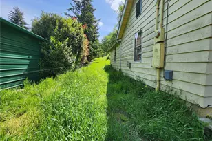 111 Cedar Ave S, Eatonville, WA 98321 - Photo 3