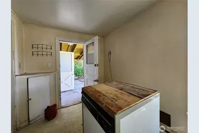 111 Cedar Avenue S, Eatonville, WA 98321 - Photo 7