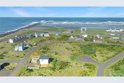 471 Hilo Court, Ocean Shores, WA 98569 - Photo 3