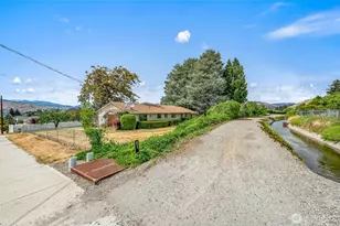 21 St SW 31, East Wenatchee, WA 98802 - Photo 3