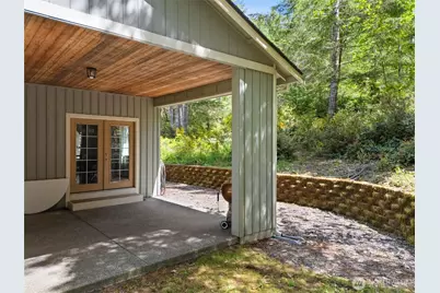 300 E Hillside Drive, Belfair, WA 98528 - Photo 33
