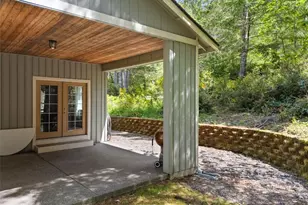 300 E Hillside Dr, Belfair, WA 98528 - Photo 33
