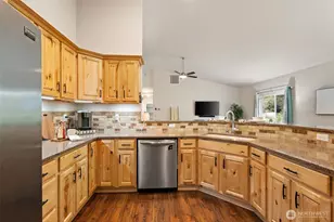300 E Hillside Dr, Belfair, WA 98528 - Photo 17