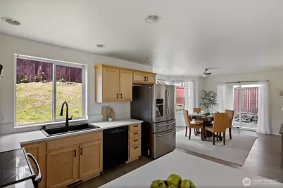 1641 Bayview Drive W, Bremerton, WA 98312 - Photo 15