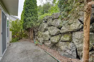 3904 NE 5th Pl, Renton, WA 98056 - Photo 21