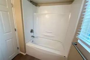 11049 18th Ave SW, Seattle, WA 98146 - Photo 11