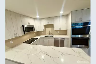11049 18th Avenue SW, Seattle, WA 98146 - Photo 15