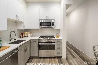 8042 35th Avenue NE #B, Seattle, WA 98115 - Photo 9