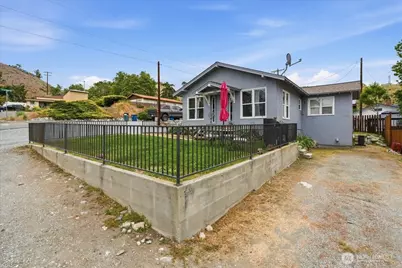 608 N Bradley Street, Chelan, WA 98816 - Photo 5