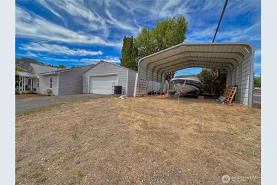 111 Washington Place, Electric City, WA 99123 - Photo 3