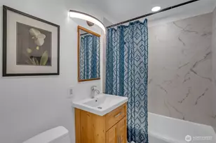 6904 S 124th St, Seattle, WA 98178 - Photo 9