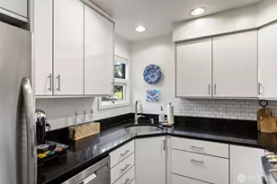 10800 Glen Acres Dr S, Seattle, WA 98168 - Photo 13