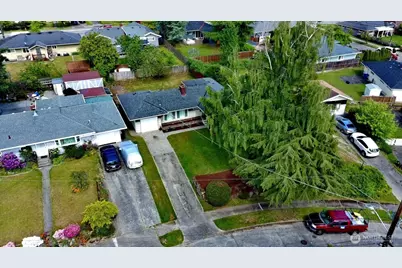 10746 63rd Avenue S, Seattle, WA 98178 - Photo 25