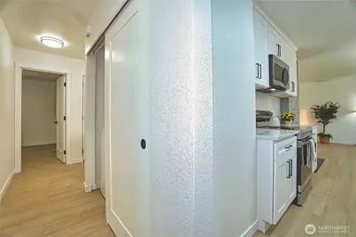10746 63rd Avenue S, Seattle, WA 98178 - Photo 15